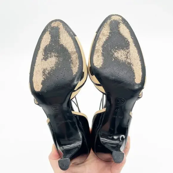 Chanel Vintage Beige Black Patent Leather Cap Toe CC Logo Strappy Heels EU 40 - Picture 12 of 16